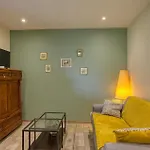 Apartment 2 Bedroom Lovely In *