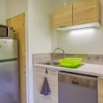 Apartment 2 Bedroom Lovely In