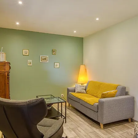 2 Bedroom Lovely In