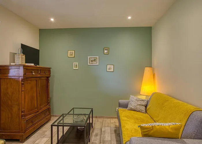 Apartman Lovely In *