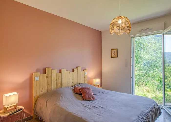 Lovely In * Conques-en-Rouergue